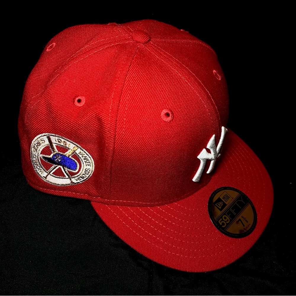 NEW YORK YANKEES RED+PINK UV FITTED HAT